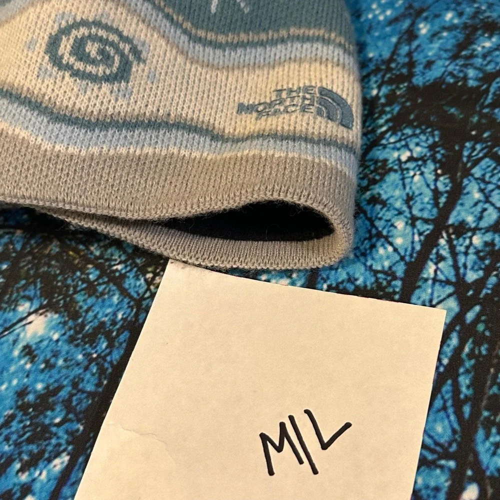 The North Face Beanie Hat Blue Grey Snowflake Swirl Pom Pom Made in Canada M/L